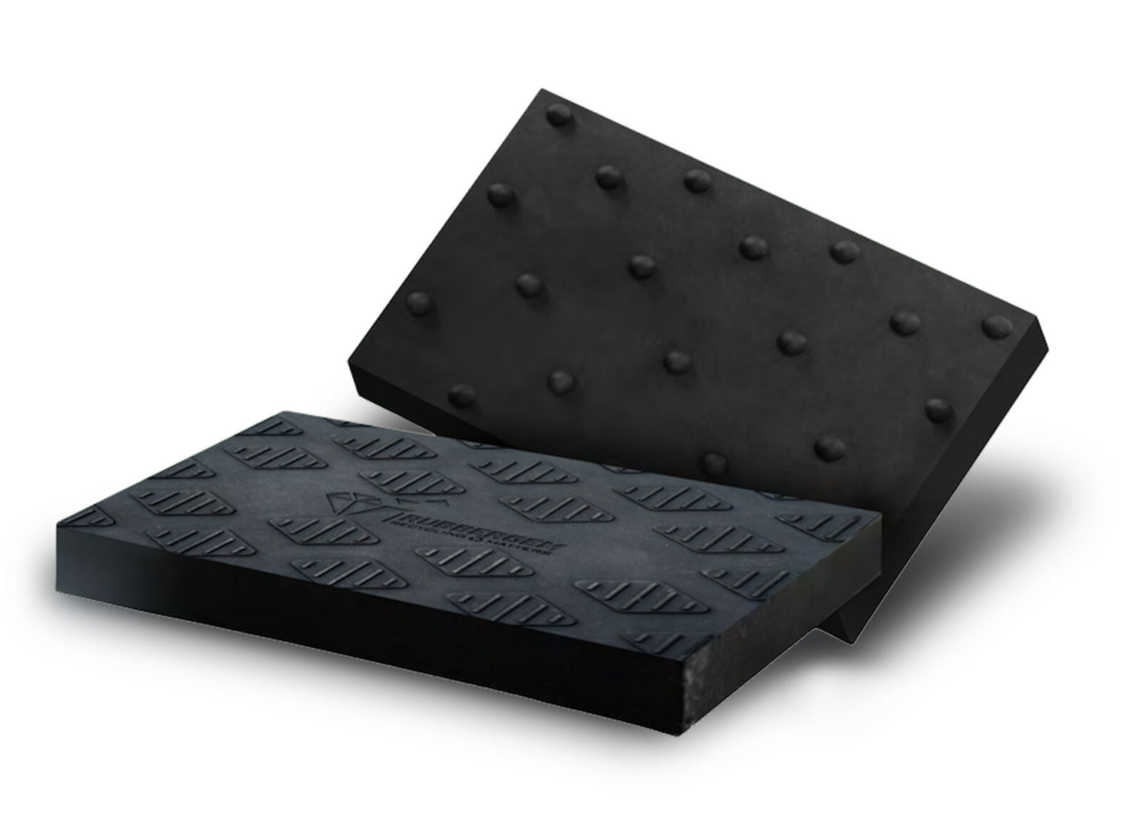 2 DiamondGrip Stallmatten auf weißem Hintergrund